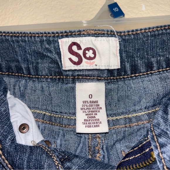 Juniors' Size 0 SO Low-Rise Flare Jeans - Picture 3 of 3